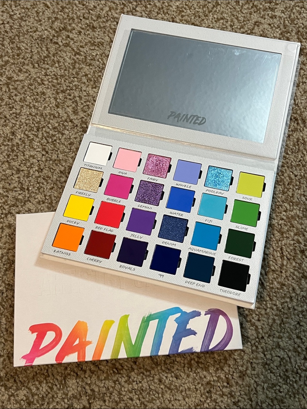 🌈 JAMES CHARLES Painted Artistry Canvas Eye and Face Palette